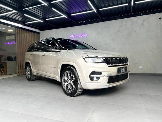 JEEP COMMANDER 2023