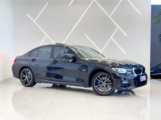 BMW 330e 2022