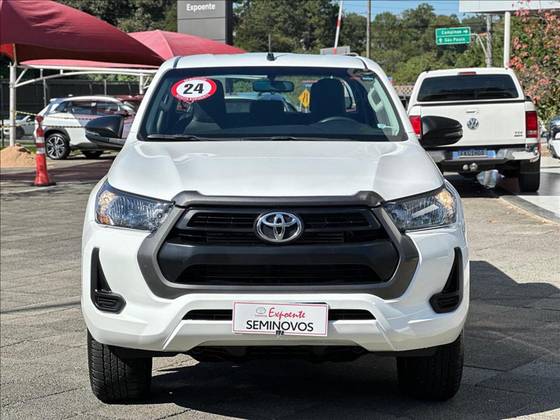 TOYOTA HILUX 2024