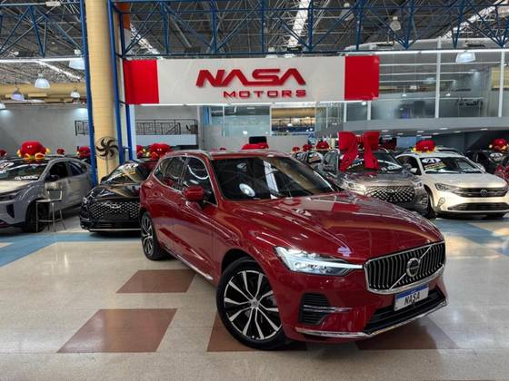 VOLVO XC60 2023