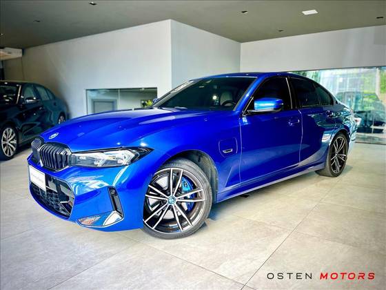 BMW 330e 2023