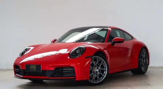 PORSCHE 911 2025