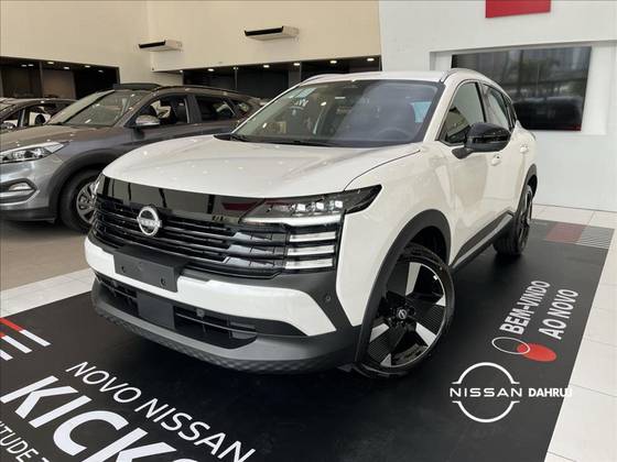 NISSAN KICKS 2026