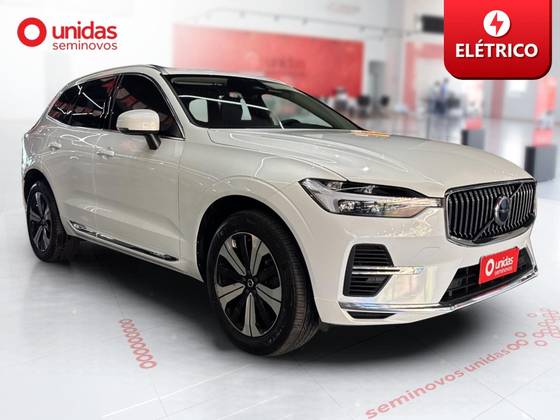 VOLVO XC60 2023