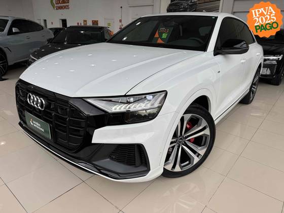 AUDI Q8 2023