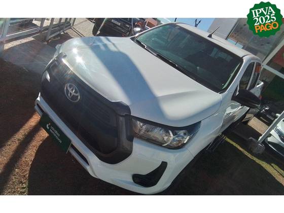 TOYOTA HILUX 2023
