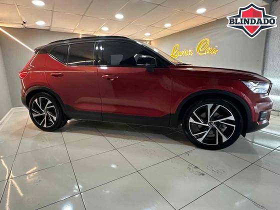 VOLVO XC40 2020
