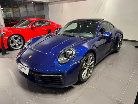 PORSCHE 911 2024