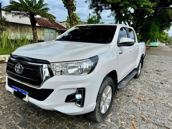 TOYOTA HILUX 2020