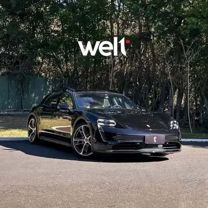 PORSCHE TAYCAN 2023