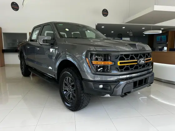 FORD F-150 2025