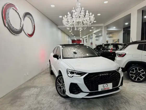 AUDI Q3 2024