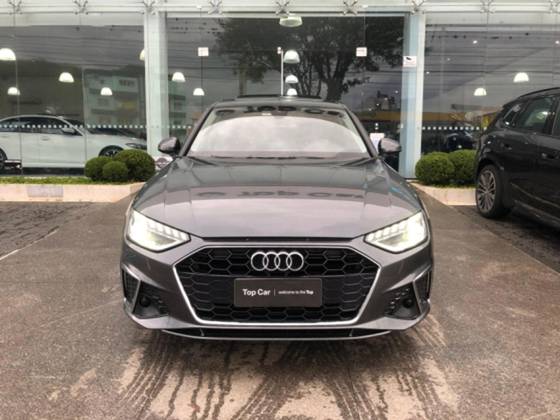 AUDI A4 2021