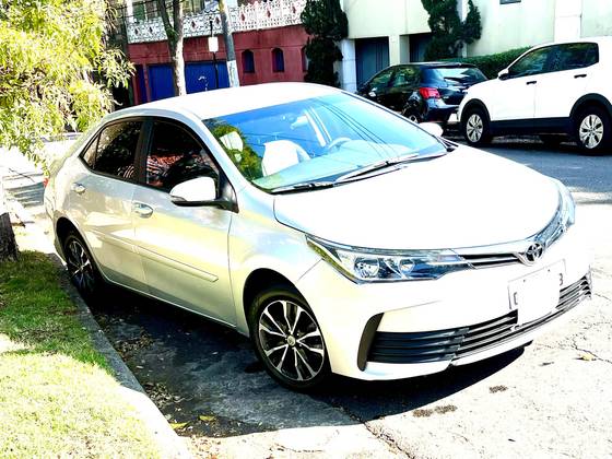 TOYOTA COROLLA 2018