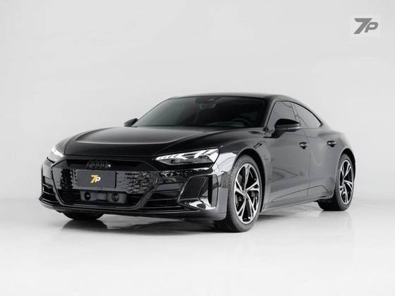 AUDI E-TRON GT 2024