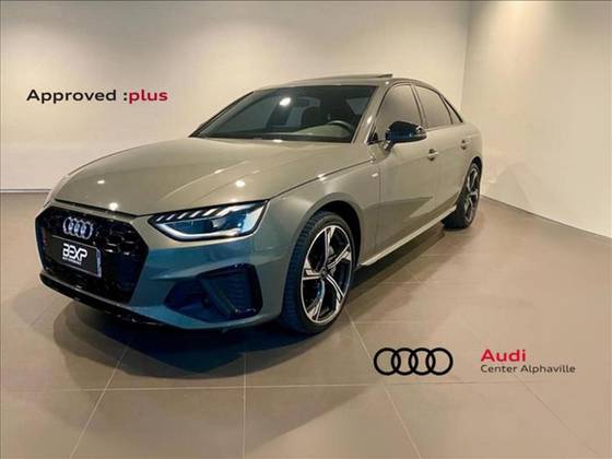 AUDI A4 2024