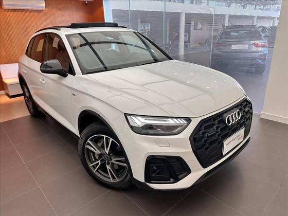 AUDI Q5 2024