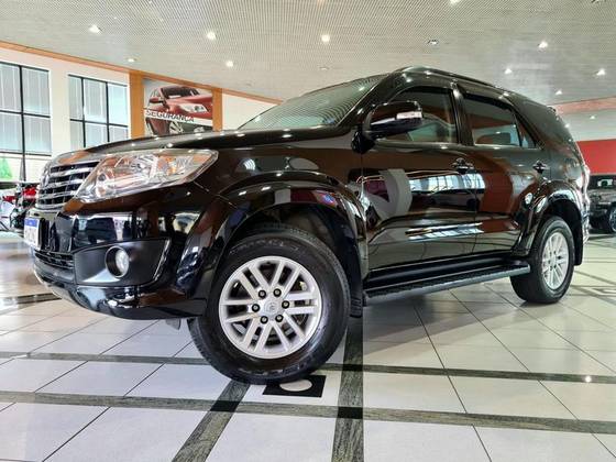TOYOTA HILUX 2015