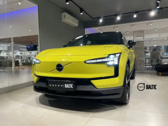 VOLVO EX30 2024