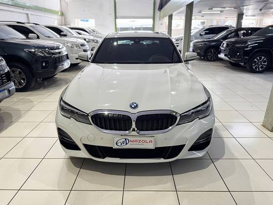 BMW 330e 2022