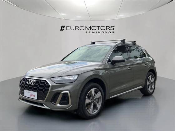AUDI Q5 2024