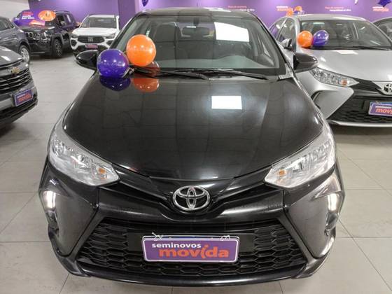 TOYOTA YARIS 2025