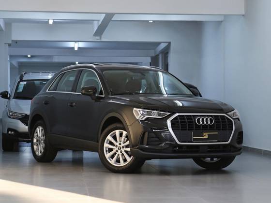 AUDI Q3 2021