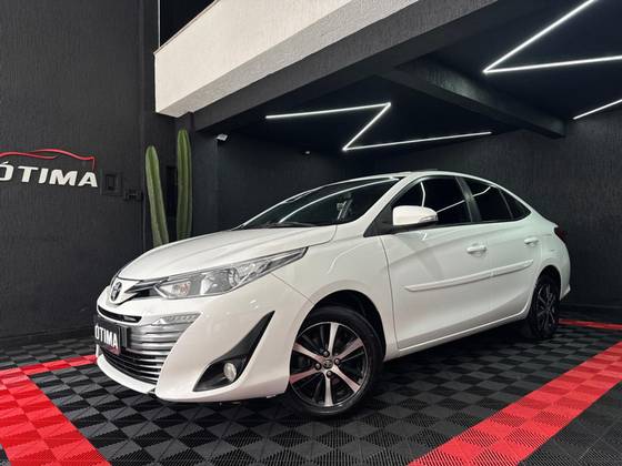 TOYOTA YARIS 2021