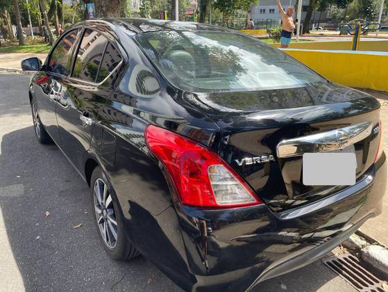 NISSAN VERSA 2020