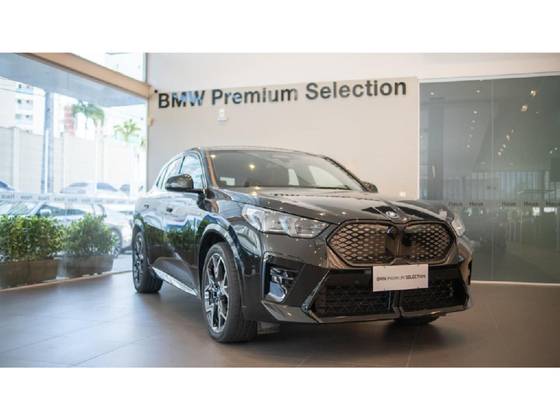 BMW iX2 2025