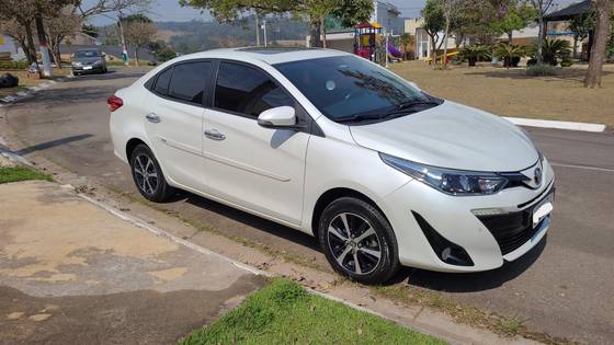 TOYOTA YARIS 2019