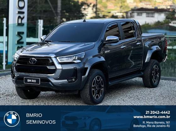 TOYOTA HILUX 2025
