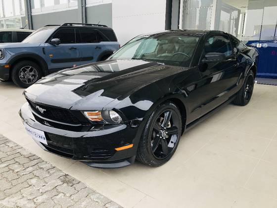 FORD MUSTANG 2011