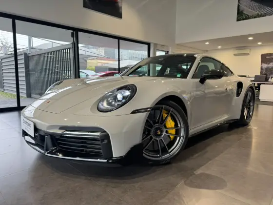 PORSCHE 911 2023