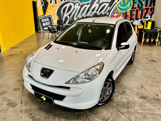 PEUGEOT 207 2014