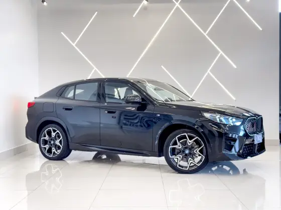 BMW iX2 2025