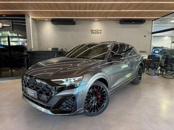 AUDI Q8 2025