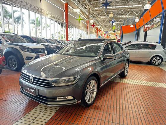 VOLKSWAGEN PASSAT 2017