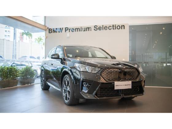 BMW iX2 2025