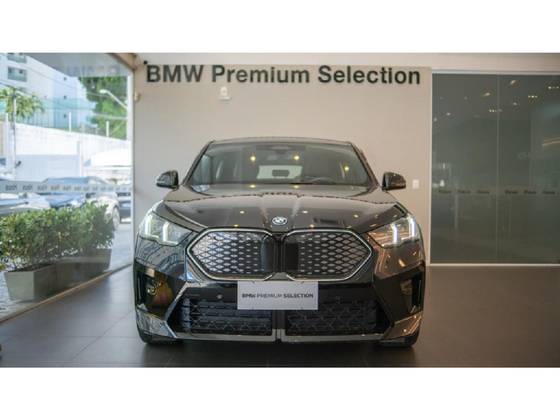 BMW iX2 2025