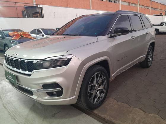 JEEP COMMANDER 2023