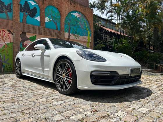 PORSCHE PANAMERA 2017