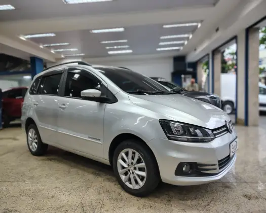 VOLKSWAGEN SPACEFOX 2015