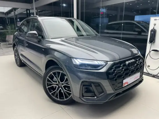 AUDI Q5 2025