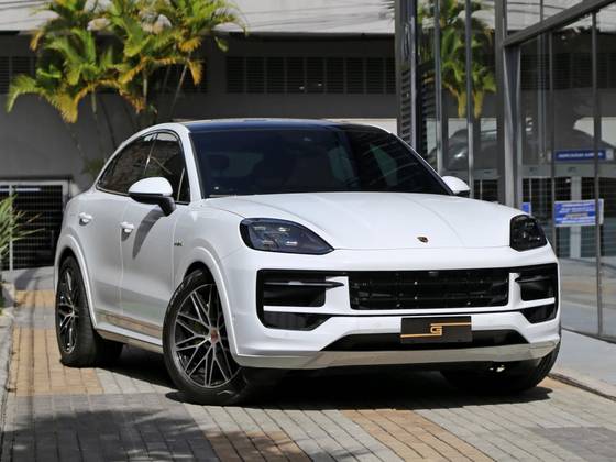 PORSCHE CAYENNE 2025