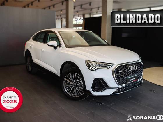 AUDI Q3 2024