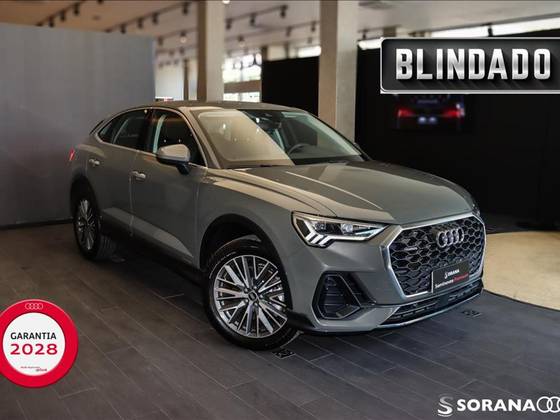 AUDI Q3 2024