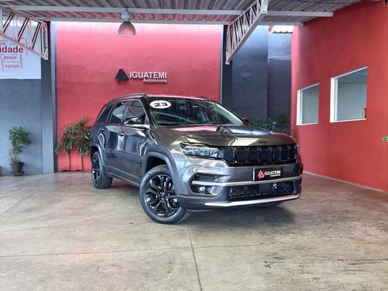 JEEP COMMANDER 2023