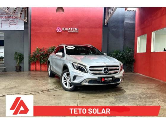 MERCEDES-BENZ GLA 200 2016