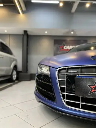AUDI R8 2012